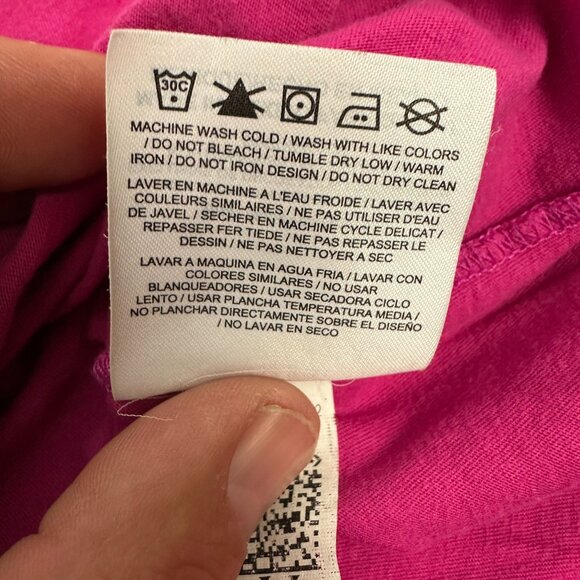 Converse Classic Fit Size XL Pink T-Shirt With Black Sneaker Graphic - Picture 6 of 6